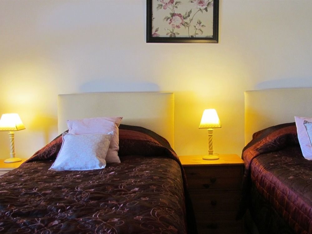 Celyn Villa Bed And Breakfast Holywell  Exterior foto